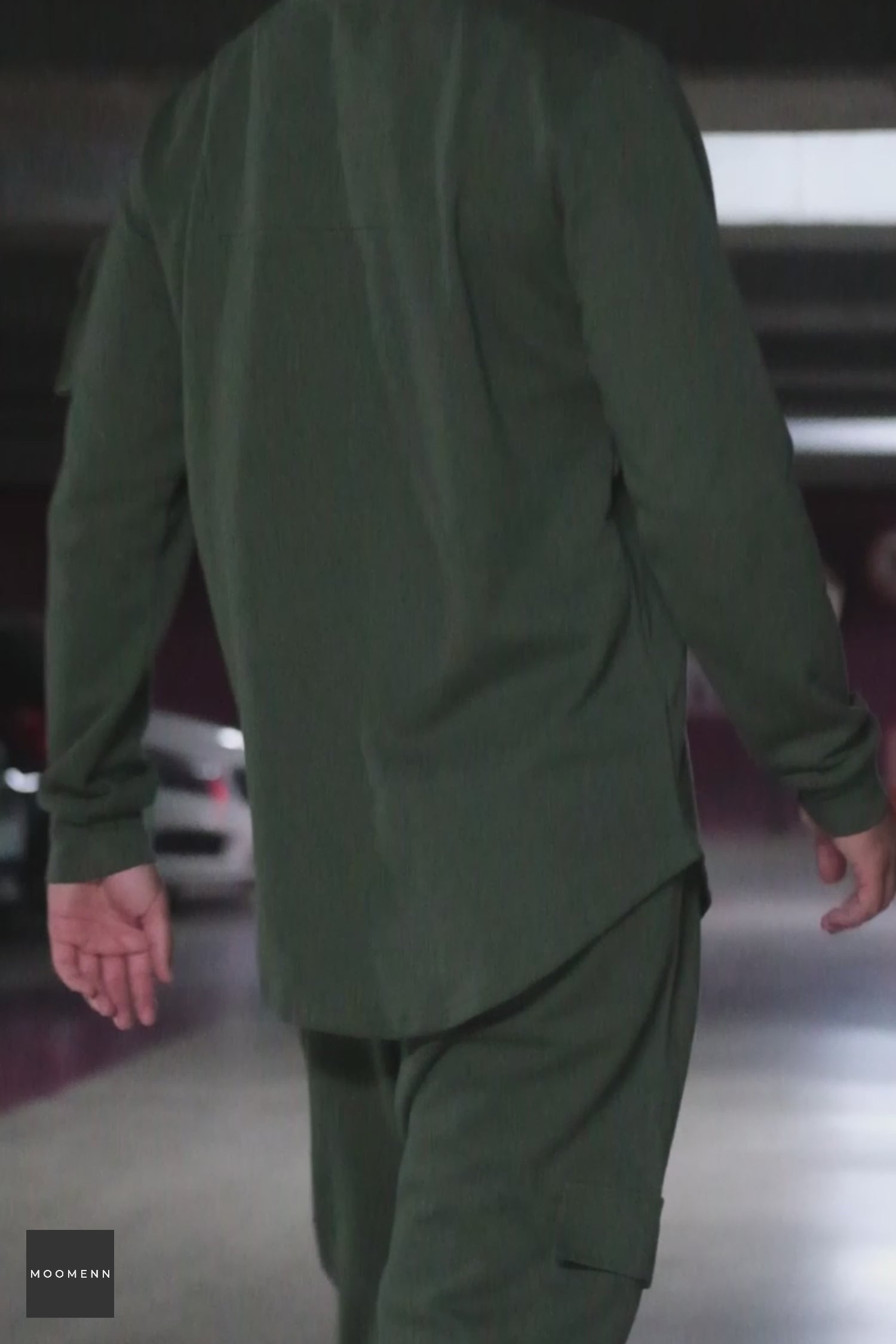 Charger la vidéo : QL Sniper Set Cargo Joggers and Longline Top in Khaki